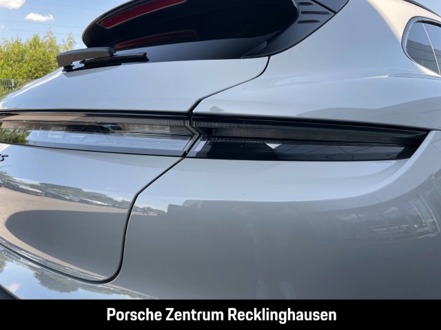 Porsche Taycan 4S Cross Turismo Head-Up Sitzbelüftung
