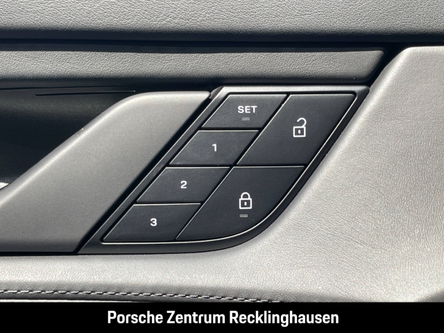 Porsche Taycan 4S Cross Turismo Head-Up Sitzbelüftung