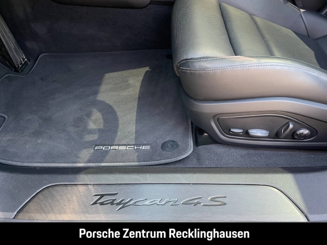 Porsche Taycan 4S Cross Turismo Head-Up Sitzbelüftung