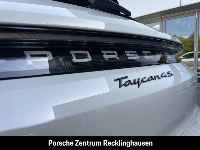 Porsche Taycan 4S Cross Turismo Head-Up Sitzbelüftung