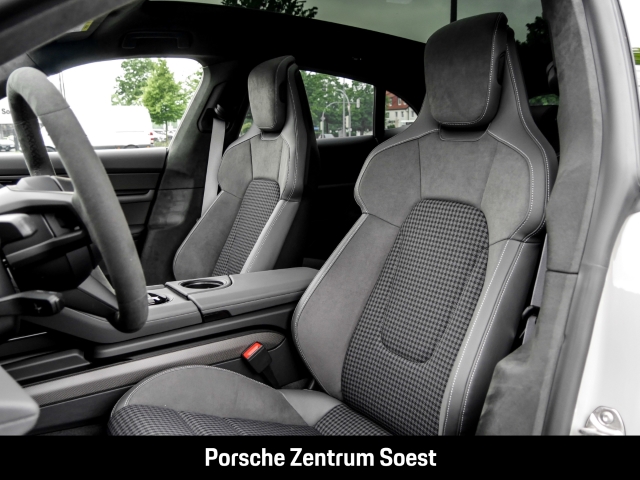 Porsche Taycan GTS Sport Turismo/Panoramadach/BOSE