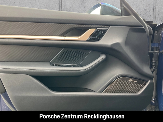 Porsche Taycan Turbo S Burmester Surround View LED-Matrix