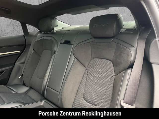 Porsche Taycan Turbo S Burmester Surround View LED-Matrix