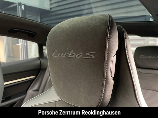 Porsche Taycan Turbo S Burmester Surround View LED-Matrix