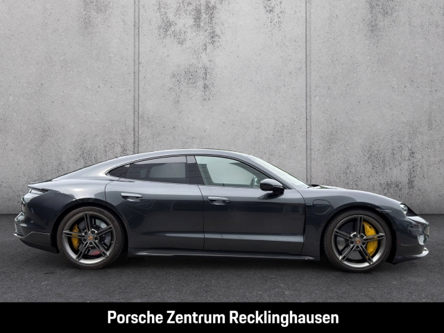 Porsche Taycan Turbo S InnoDrive PDCC Sitzbelüftung BOSE