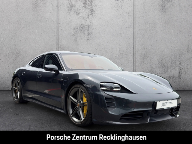 Porsche Taycan Turbo S InnoDrive PDCC Sitzbelüftung BOSE