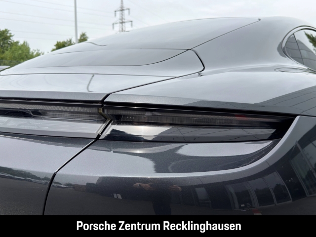 Porsche Taycan Turbo S InnoDrive PDCC Sitzbelüftung BOSE