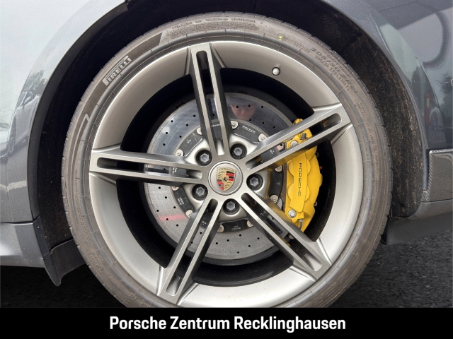 Porsche Taycan Turbo S InnoDrive PDCC Sitzbelüftung BOSE