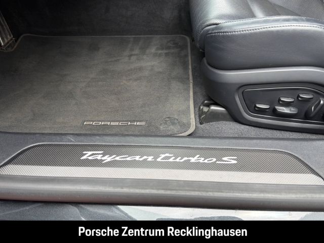 Porsche Taycan Turbo S InnoDrive PDCC Sitzbelüftung BOSE