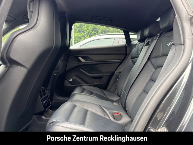 Porsche Taycan Turbo S InnoDrive PDCC Sitzbelüftung BOSE