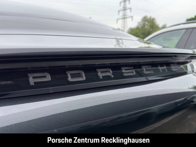 Porsche Taycan Turbo S InnoDrive PDCC Sitzbelüftung BOSE