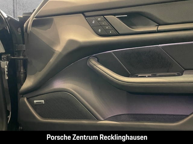 Porsche Taycan Sport Turismo InnoDrive Surround-View