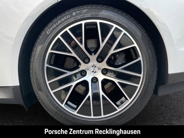 Porsche Taycan Sport Turismo Panoramadach BOSE 20-Zoll