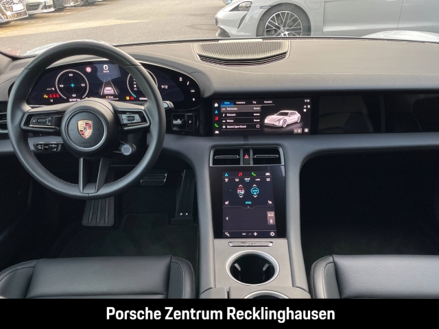 Porsche Taycan Sport Turismo Panoramadach BOSE 20-Zoll
