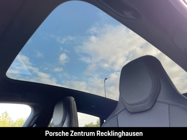 Porsche Taycan Sport Turismo Panoramadach BOSE 20-Zoll