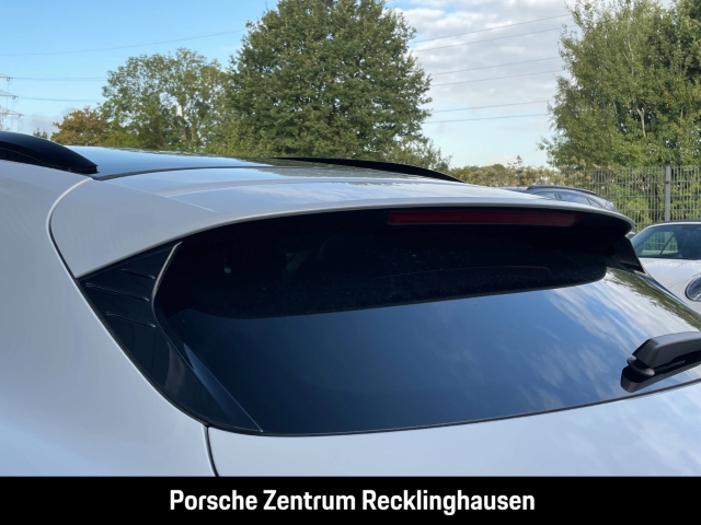 Porsche Taycan Sport Turismo Panoramadach BOSE 20-Zoll