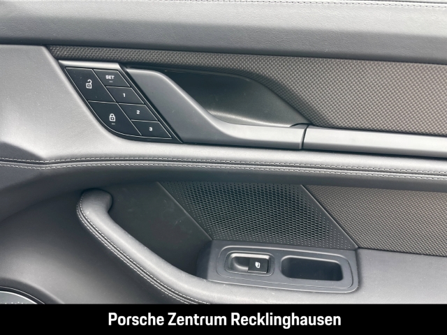 Porsche Taycan GTS Sport Turismo Burmester HA-Lenkung