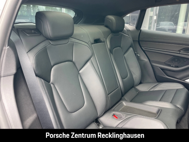 Porsche Taycan GTS Sport Turismo Burmester HA-Lenkung