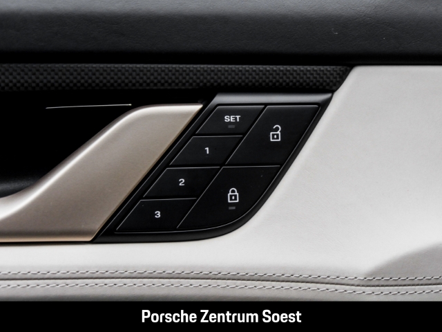 Porsche Taycan GTS Sport Turismo/Panoramadach/Burmester