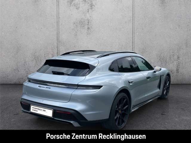 Porsche Taycan GTS Sport Turismo