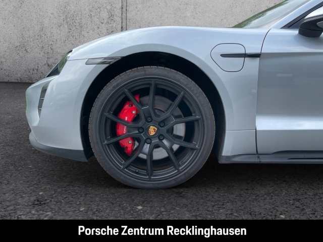 Porsche Taycan GTS Sport Turismo