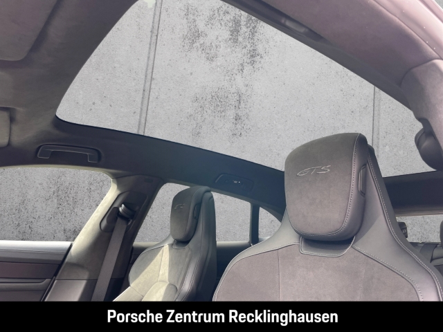 Porsche Taycan GTS Sport Turismo