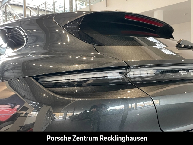 Porsche Taycan Turbo Sport Turismo Burmester HA-Lenkung