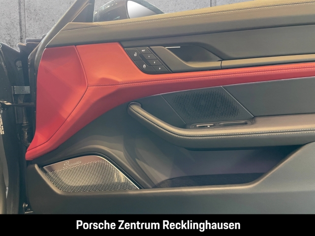 Porsche Taycan Turbo Sport Turismo Burmester HA-Lenkung