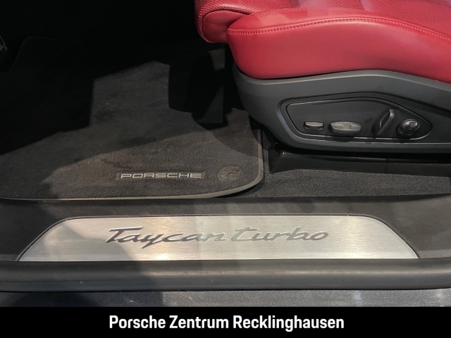 Porsche Taycan Turbo Sport Turismo Burmester HA-Lenkung