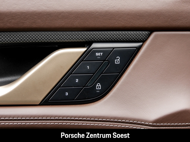 Porsche Taycan Turbo S Sport Turismo/PDCC/Burmester