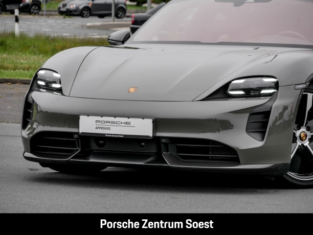 Porsche Taycan Turbo S Sport Turismo/PDCC/Burmester