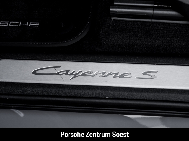 Porsche Cayenne S Coupe/22-Zoll/PASM/PDCC/BOSE