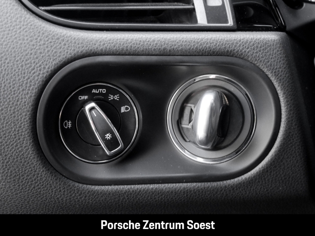 Porsche Macan 20-Zoll/PASM/Panoramadach/Surround-View