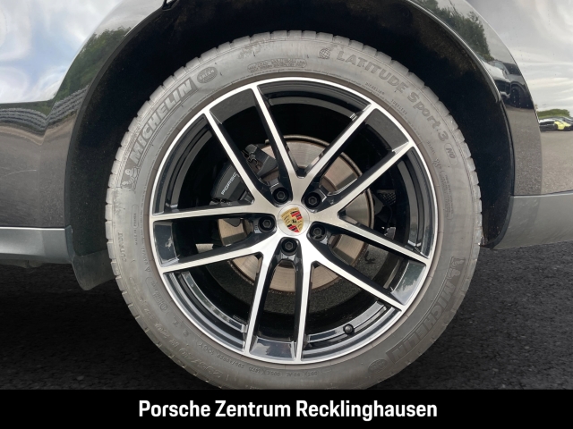 Porsche Macan Abstandstempomat Luftfederung PASM 9.818km