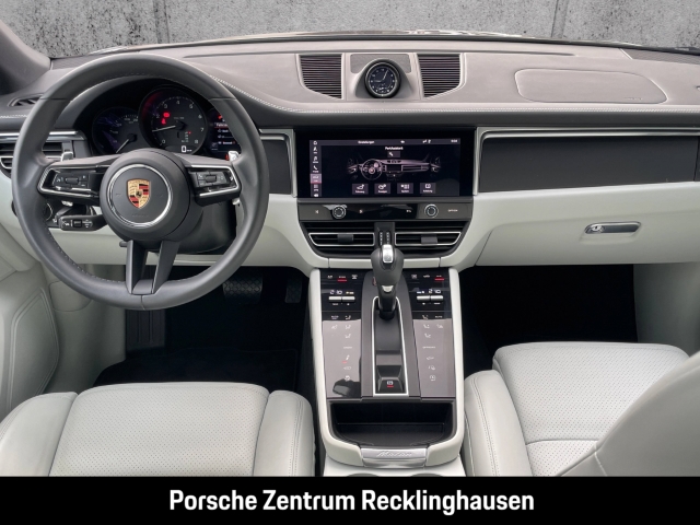 Porsche Macan Abstandstempomat Luftfederung PASM 9.818km