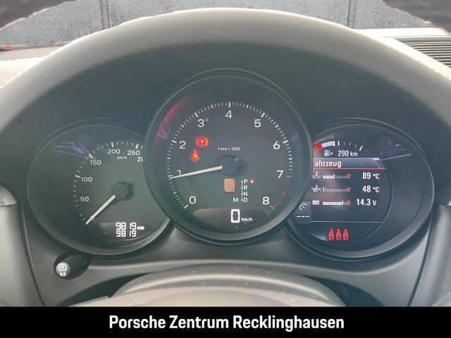 Porsche Macan Abstandstempomat Luftfederung PASM 9.818km