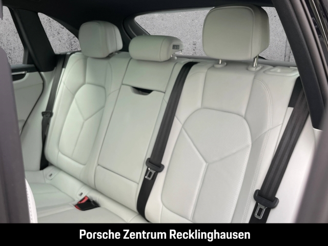 Porsche Macan Abstandstempomat Luftfederung PASM 9.818km
