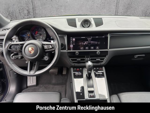 Porsche Macan T Burmester Luftfederung PASM 20-Zoll