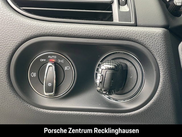 Porsche Macan T Burmester Luftfederung PASM 20-Zoll