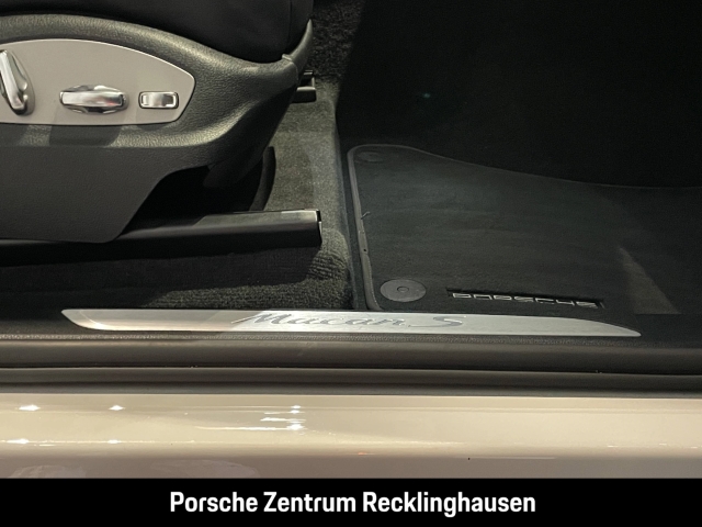 Porsche Macan S Luftfederung Rückfahrkamera Panoramadach