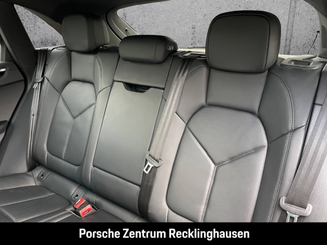 Porsche Macan S Luftfederung Panoramadach Rückfahrkamera