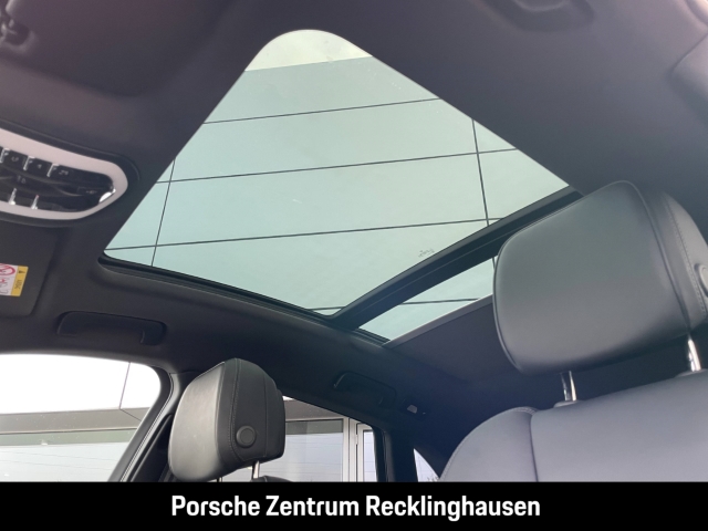 Porsche Macan S Luftfederung Panoramadach Rückfahrkamera