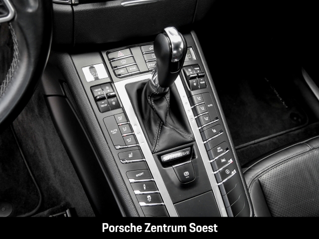 Porsche Macan S/Porsche Active Suspension Management