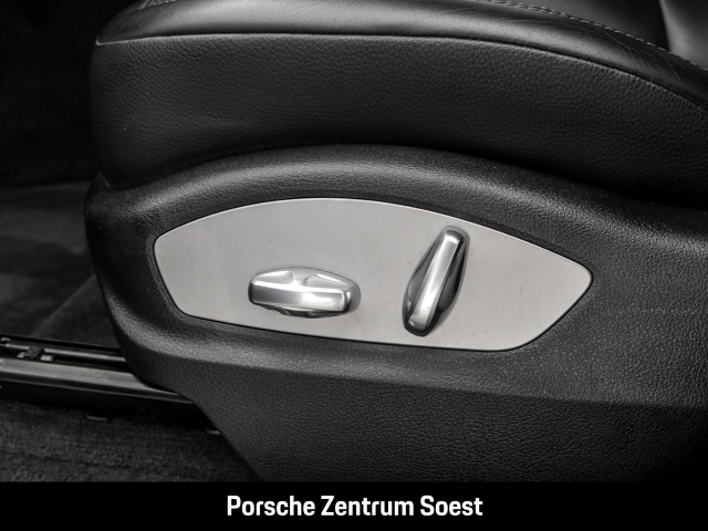 Porsche Macan S/Porsche Active Suspension Management