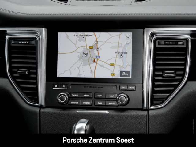 Porsche Macan S/Porsche Active Suspension Management