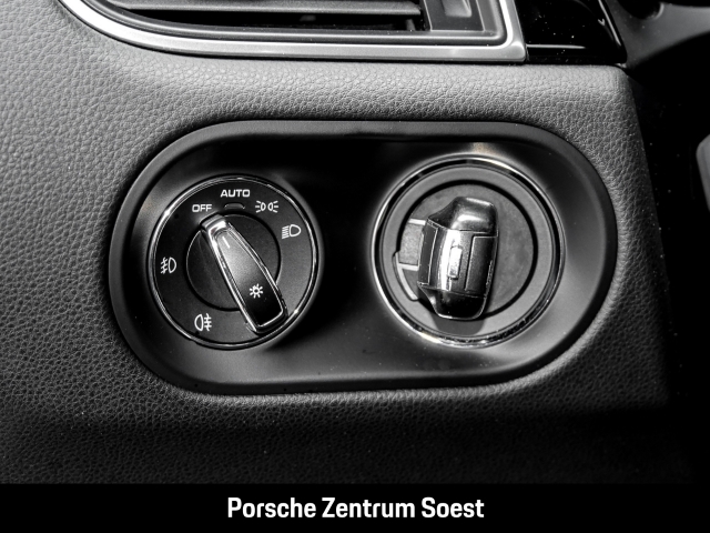 Porsche Macan S/Porsche Active Suspension Management