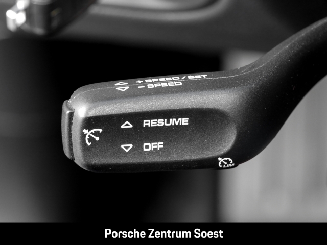 Porsche Macan S/Porsche Active Suspension Management