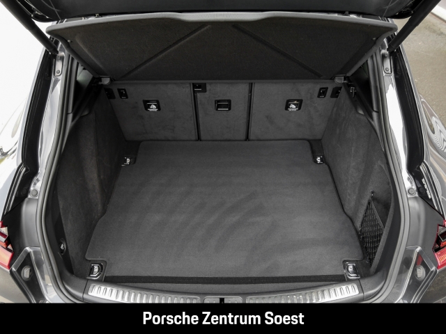 Porsche Macan S/Porsche Active Suspension Management