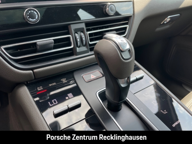 Porsche Macan S Luftfederung Rückfahrkamera Panoramadach