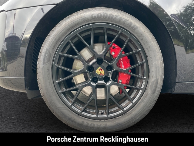 Porsche Macan GTS BOSE Luftfederung Rückfahrkamera LED